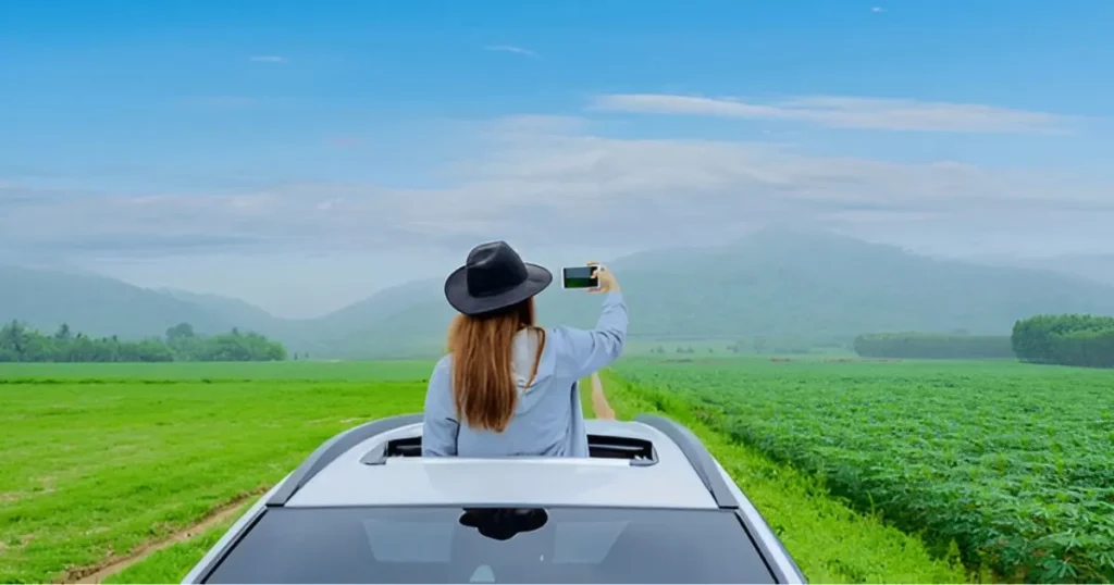 Cutting The sunroof in a car