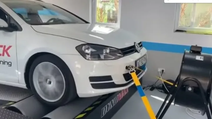 How Does a Car Dynamo meter Work: Unveil the Power!