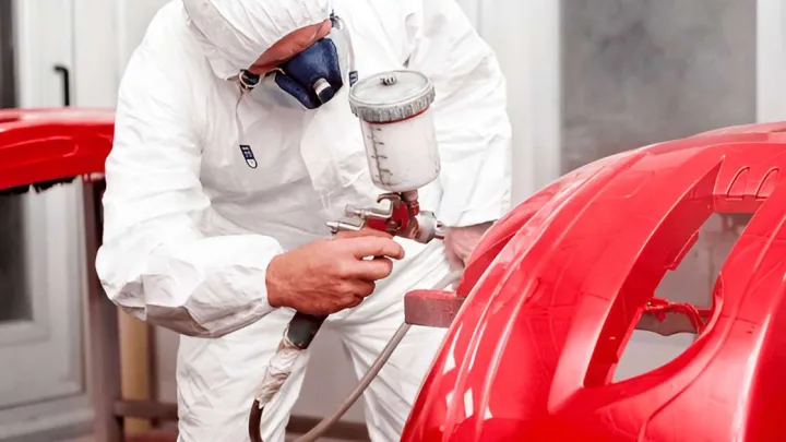 How Much Paint to Paint a Car Hood: Quick Guide