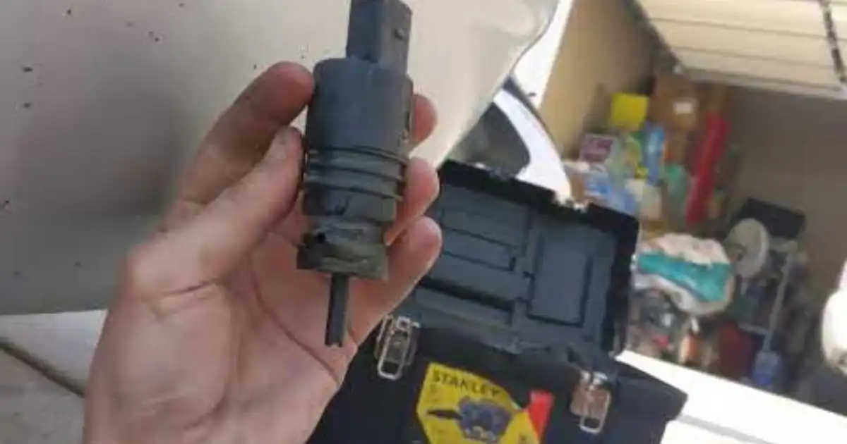 Power Supply To The car windshield washer pump